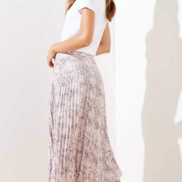 NWT Loft Snakeskin pleated midi skirt - Picture 2 of 4